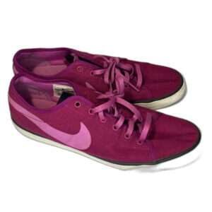 Nike purple sneakers SIZE 10 LOW TOP FASHION